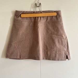 Pact Skort in Mauve Brown